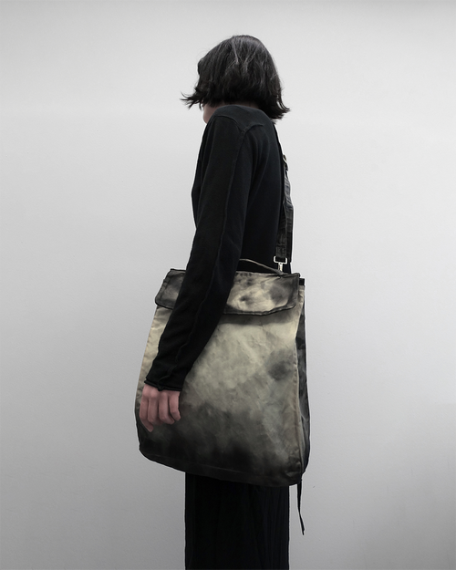 CARRIER - Painted Waxed Shoulder Bag